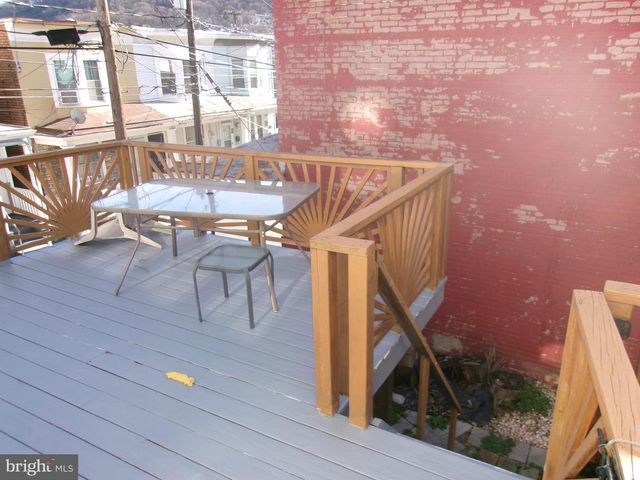 201 N GEORGE ST, Pottsville, PA 17901