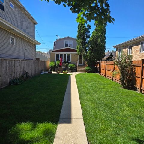6213 W NEWPORT Avenue, Chicago, IL 60634