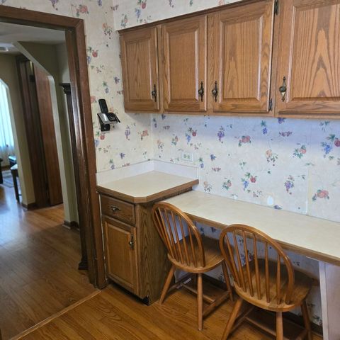 6213 W NEWPORT Avenue, Chicago, IL 60634