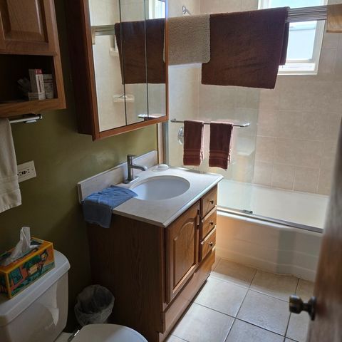 6213 W NEWPORT Avenue, Chicago, IL 60634