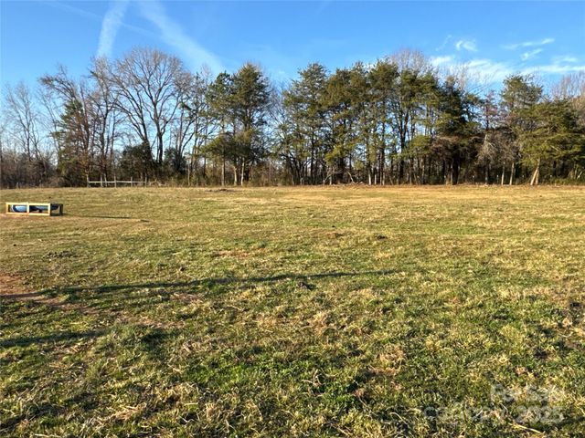 134 Charcoal Road, Cherryville, NC 28021