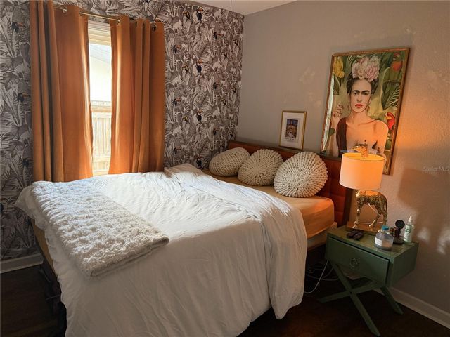 466 36TH AVENUE N, St Petersburg, FL 33704