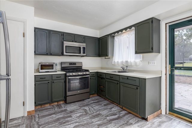 810 Summerlea Ave, City Of Washington, PA 15301