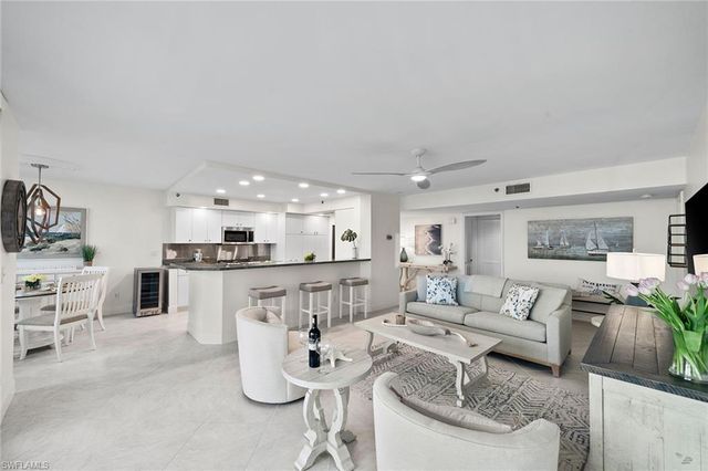 5550 Heron Point DR 1702, Naples, FL 34108