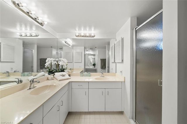 5550 Heron Point DR 1702, Naples, FL 34108