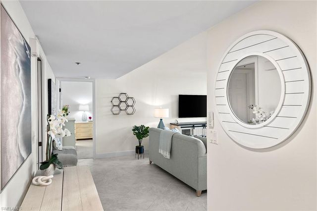 5550 Heron Point DR 1702, Naples, FL 34108