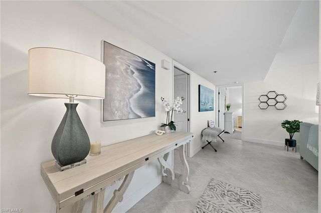 5550 Heron Point DR 1702, Naples, FL 34108