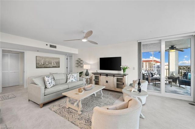 5550 Heron Point DR 1702, Naples, FL 34108