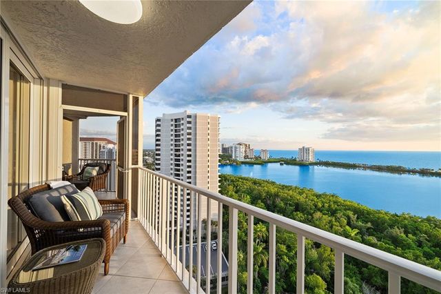 5550 Heron Point DR 1702, Naples, FL 34108