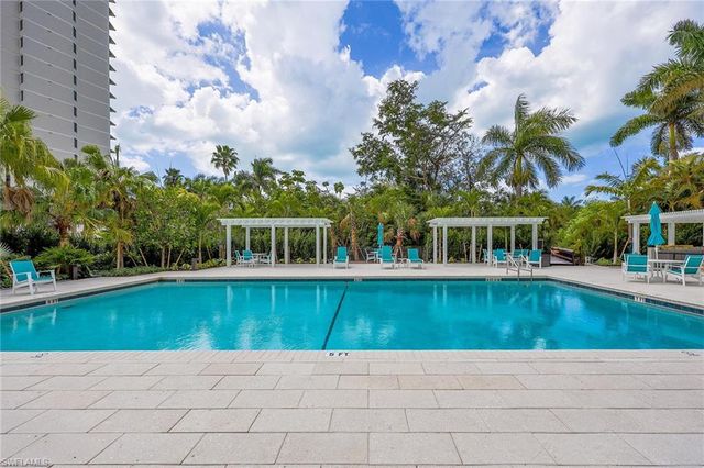 5550 Heron Point DR 1702, Naples, FL 34108