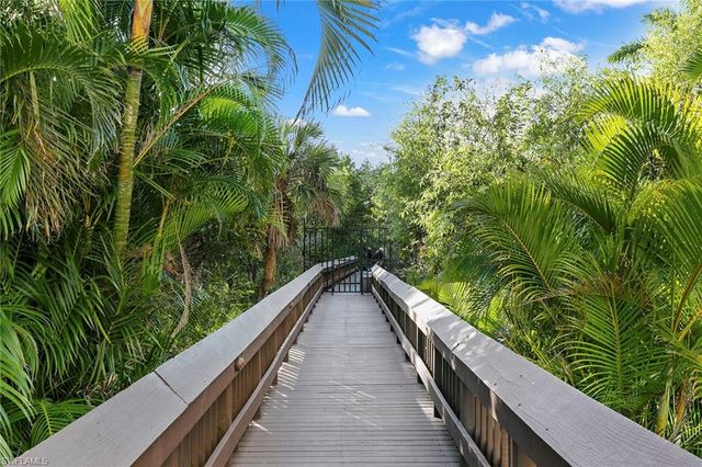 5550 Heron Point DR 1702, Naples, FL 34108