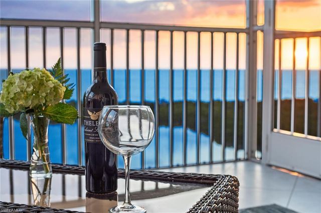 5550 Heron Point DR 1702, Naples, FL 34108