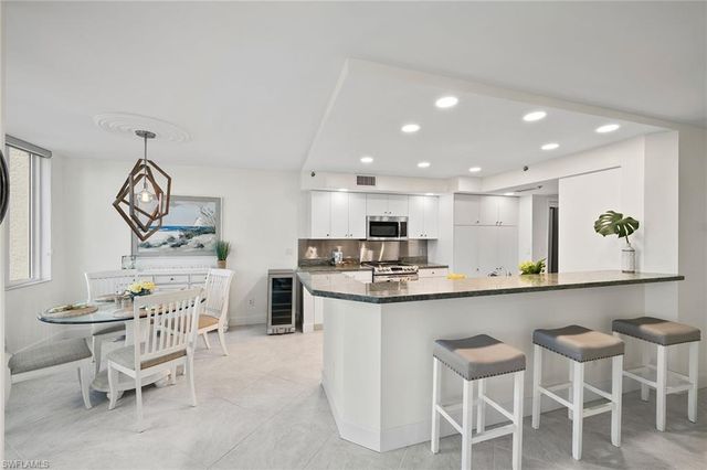 5550 Heron Point DR 1702, Naples, FL 34108