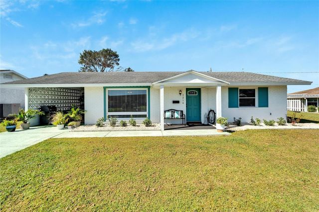 1216 HACIENDA DRIVE, Sun City Center, FL 33573
