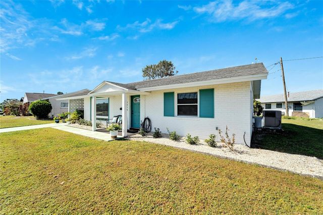 1216 HACIENDA DRIVE, Sun City Center, FL 33573