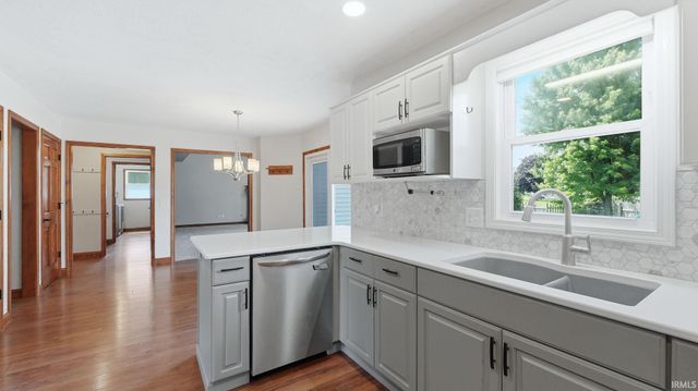 8211 Fallen Pine Court, Fort Wayne, IN 46815