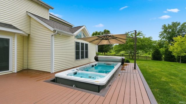 8211 Fallen Pine Court, Fort Wayne, IN 46815