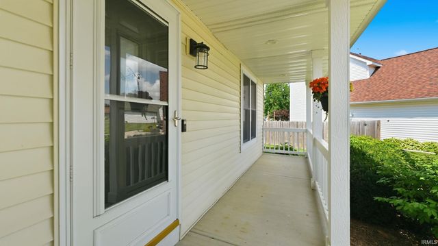 8211 Fallen Pine Court, Fort Wayne, IN 46815