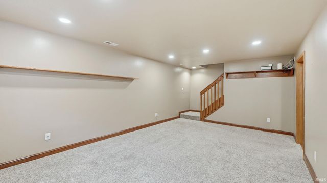 8211 Fallen Pine Court, Fort Wayne, IN 46815