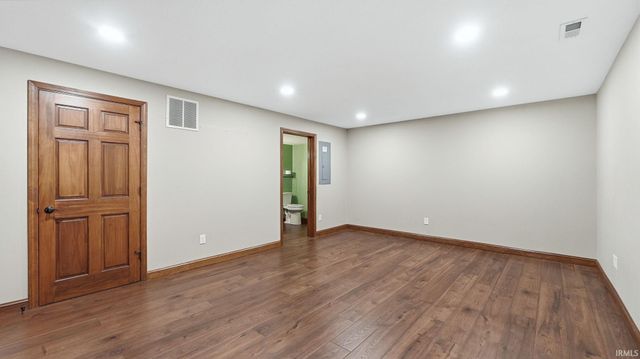 8211 Fallen Pine Court, Fort Wayne, IN 46815