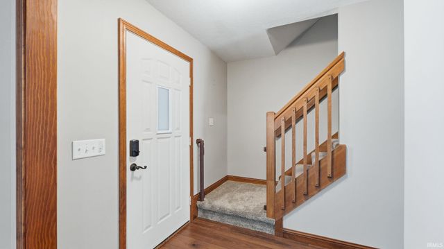 8211 Fallen Pine Court, Fort Wayne, IN 46815