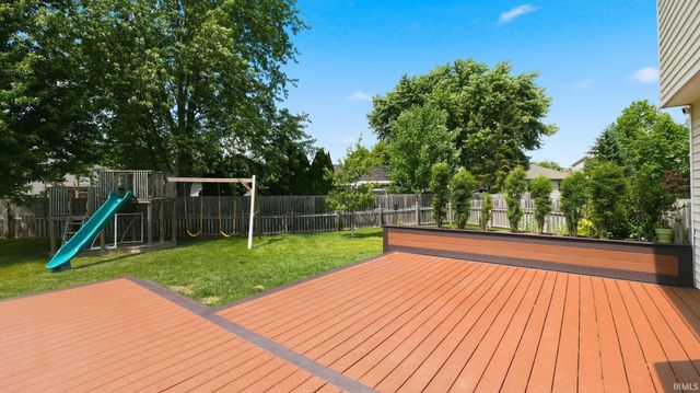 8211 Fallen Pine Court, Fort Wayne, IN 46815