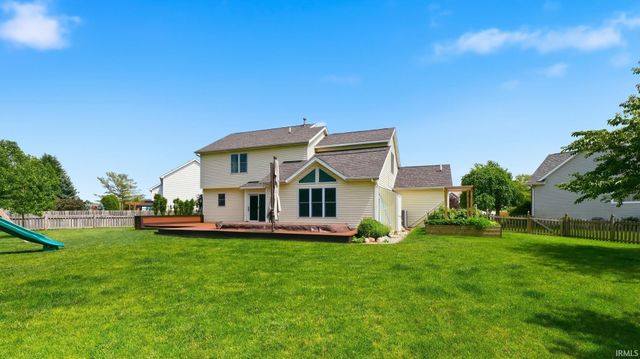 8211 Fallen Pine Court, Fort Wayne, IN 46815