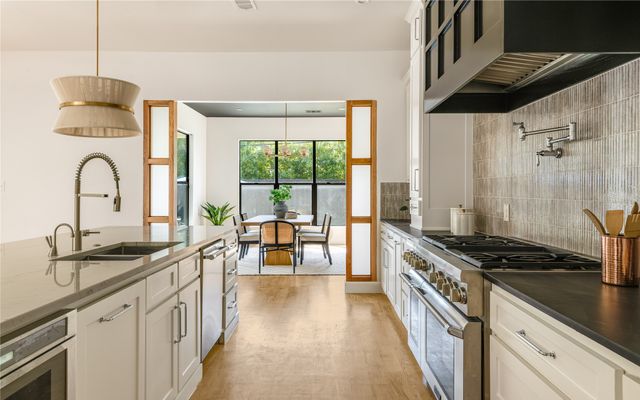 5430 Belmont Avenue, Dallas, TX 75206