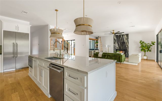 5430 Belmont Avenue, Dallas, TX 75206