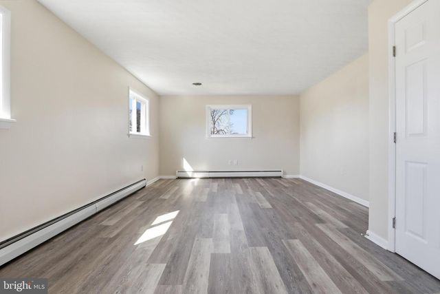 2893 SUNSET DR, Dallastown, PA 17313