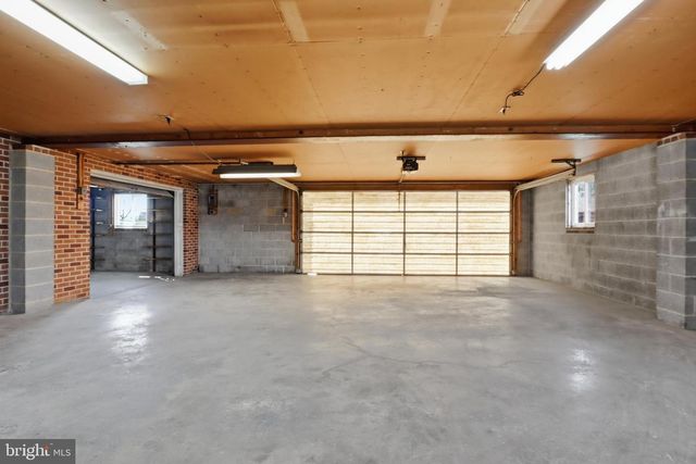 2893 SUNSET DR, Dallastown, PA 17313