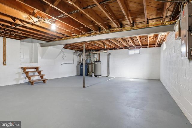 2893 SUNSET DR, Dallastown, PA 17313