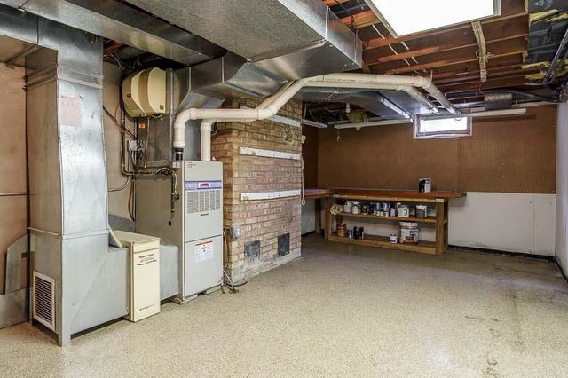 2230 S Riverside Drive, Beloit, WI 53511