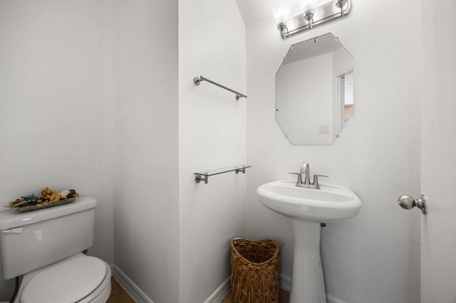 2526 Tomsbrook Drive, Houston, TX 77067