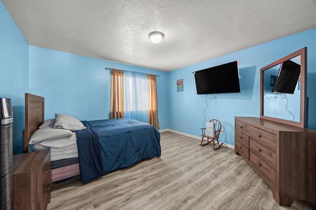 2526 Tomsbrook Drive, Houston, TX 77067