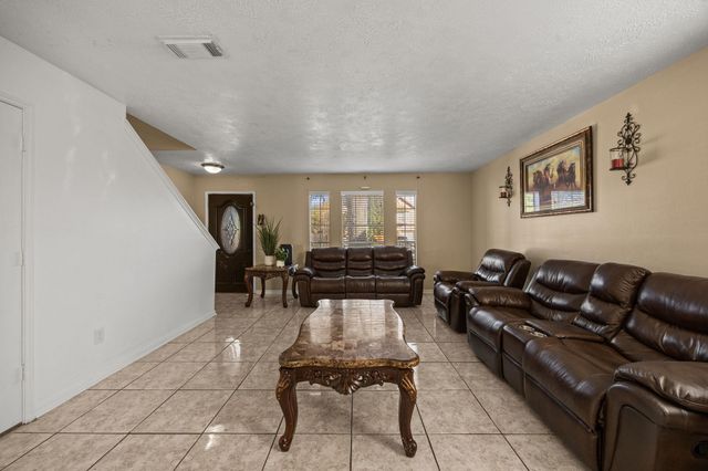 2526 Tomsbrook Drive, Houston, TX 77067