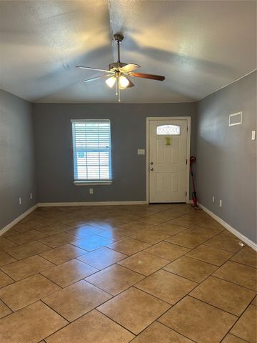 3717 N Crump, Fort Worth, TX 76106