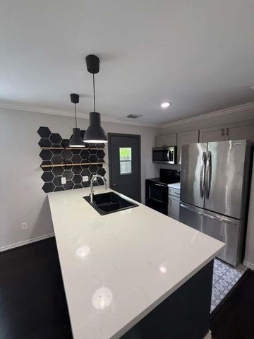 9623 Elmview Place 1, Houston, TX 77080