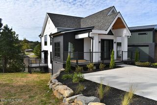 2309 Rock Gardens Drive, Sevierville, TN 37876