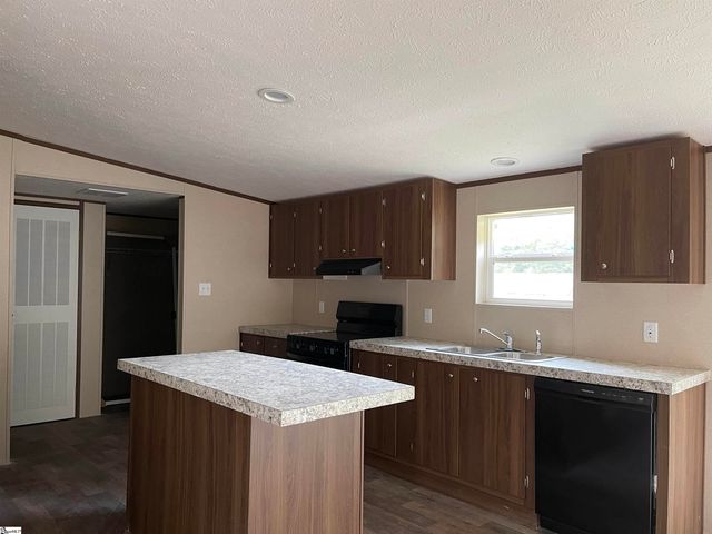 26 Pecan Street, Pacolet, SC 29372