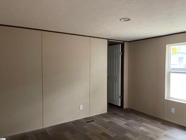 26 Pecan Street, Pacolet, SC 29372