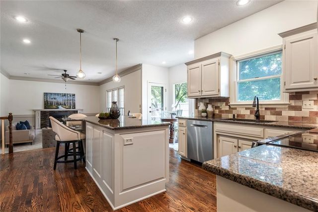 12822 Lucille Street, Overland Park, KS 66213