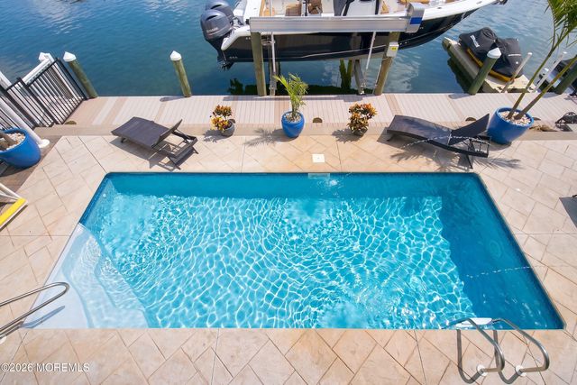 14 Lagoon Drive W, Toms River, NJ 08753
