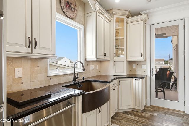 14 Lagoon Drive W, Toms River, NJ 08753