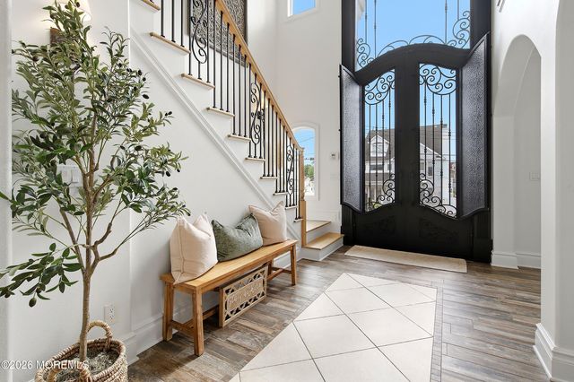 14 Lagoon Drive W, Toms River, NJ 08753