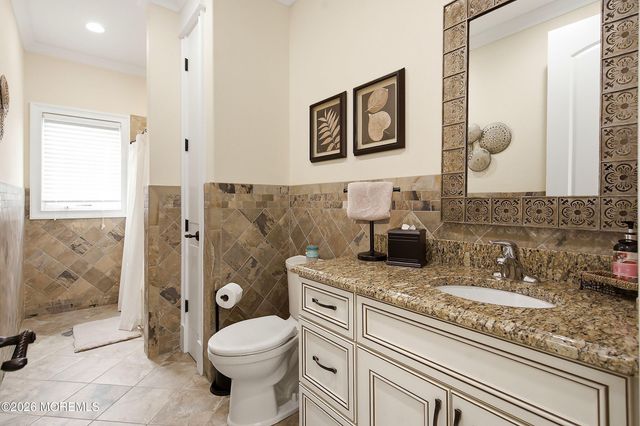 14 Lagoon Drive W, Toms River, NJ 08753