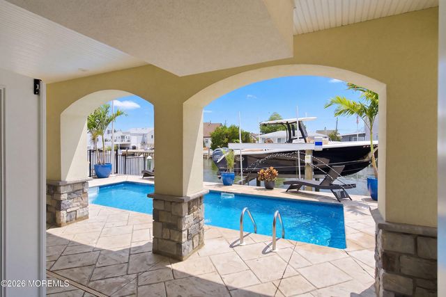 14 Lagoon Drive W, Toms River, NJ 08753