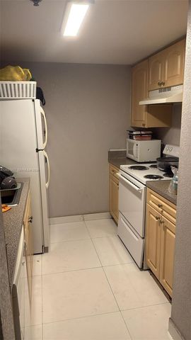814 NW 36th Avenue 208, Miami, FL 33125