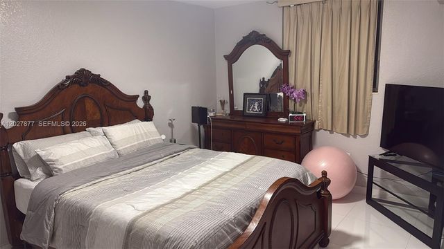 814 NW 36th Avenue 208, Miami, FL 33125