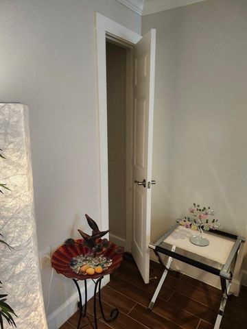 2675 Marilee Lane Lane, Houston, TX 77057